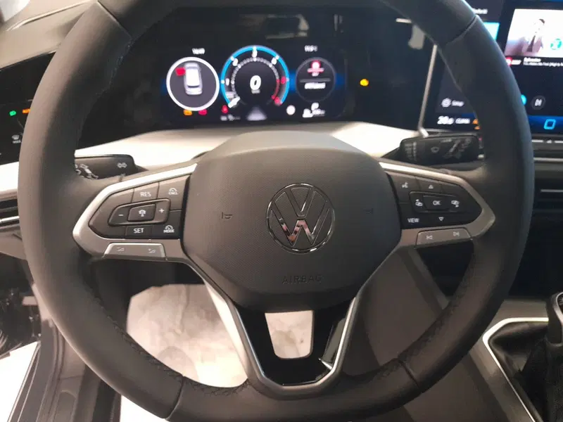 Volkswagen Golf Variant nuova a Bologna (11)