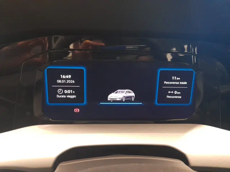 Volkswagen Golf Variant nuova a Bologna (12)