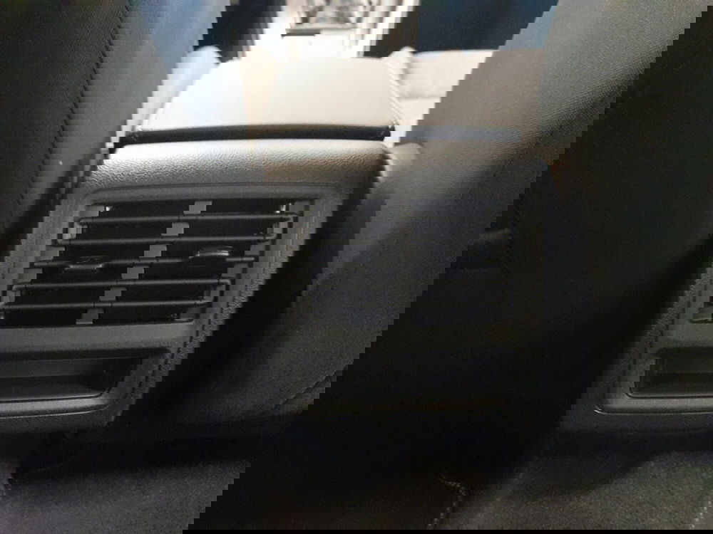 Volkswagen Golf Variant nuova a Bologna (15)