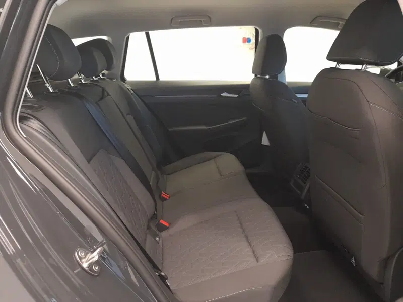 Volkswagen Golf Variant nuova a Bologna (19)