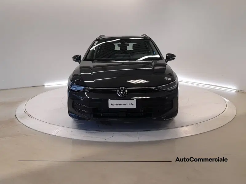 Volkswagen Golf Variant nuova a Bologna (2)
