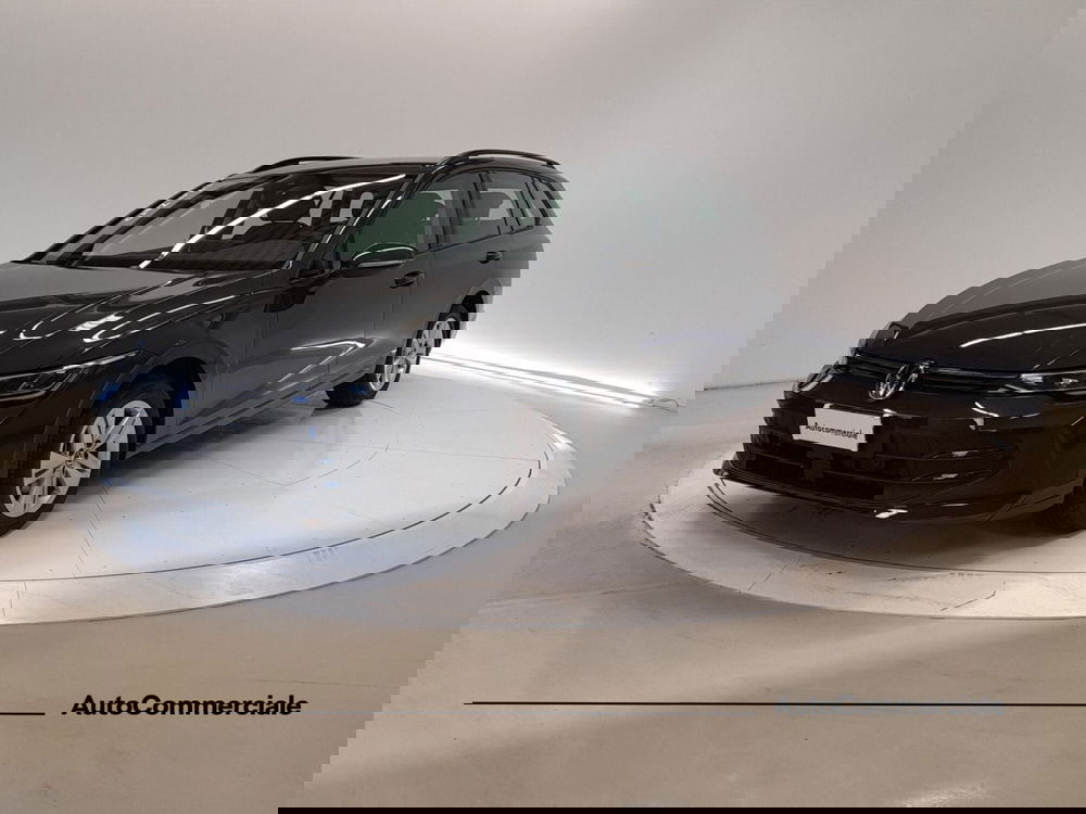 Volkswagen Golf Variant nuova a Bologna (3)