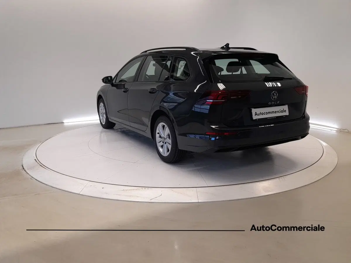 Volkswagen Golf Variant nuova a Bologna (4)