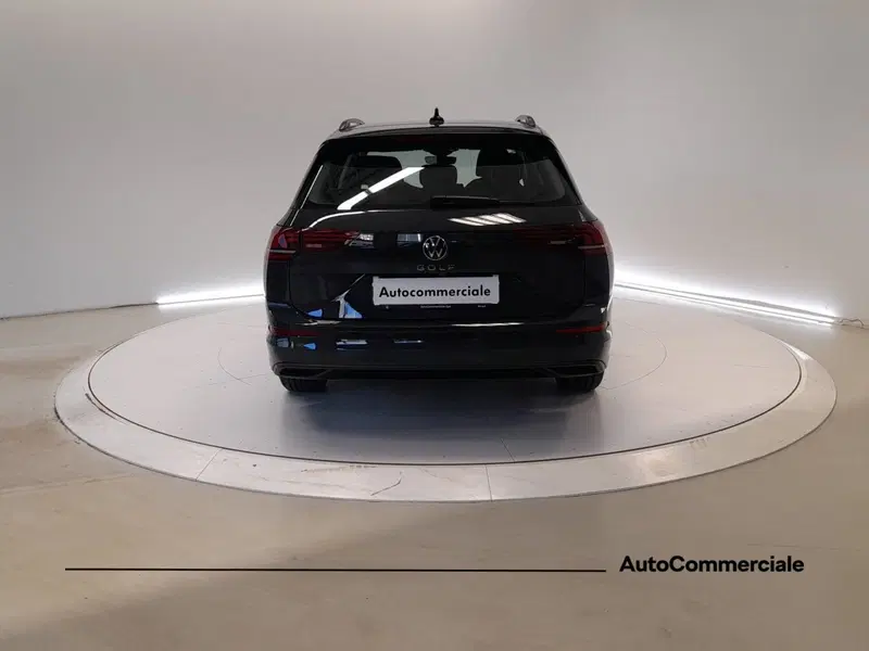 Volkswagen Golf Variant nuova a Bologna (5)