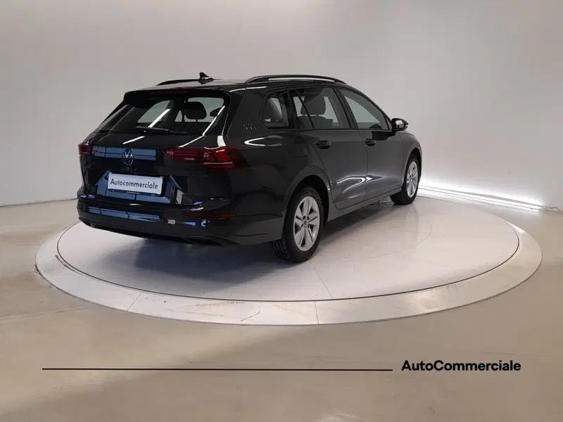 Volkswagen Golf Variant nuova a Bologna (6)