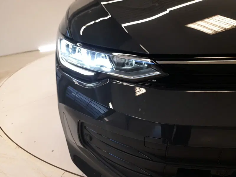 Volkswagen Golf Variant nuova a Bologna (8)