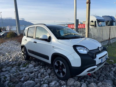 Fiat Panda Cross 1.0 firefly hybrid Cross s&amp;s 70cv 5p.ti del 2024 usata a Ceccano