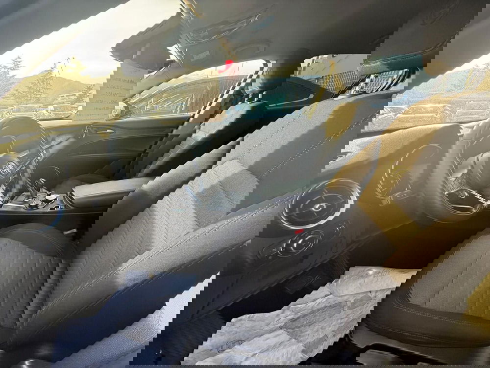 Alfa Romeo Stelvio usata a Frosinone (17)