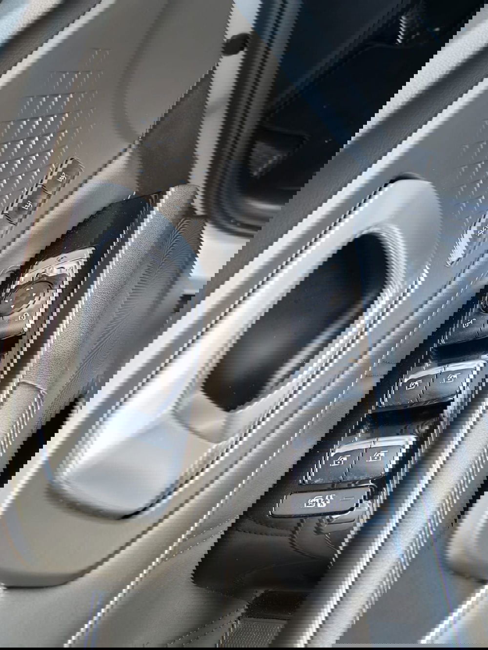 Kia Sorento usata a Rimini (14)