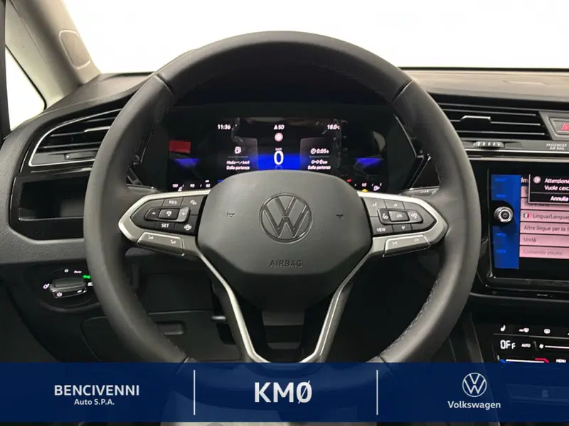 Volkswagen Touran nuova a Catanzaro (15)