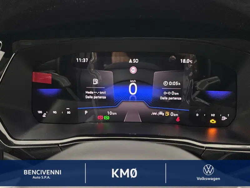 Volkswagen Touran nuova a Catanzaro (16)