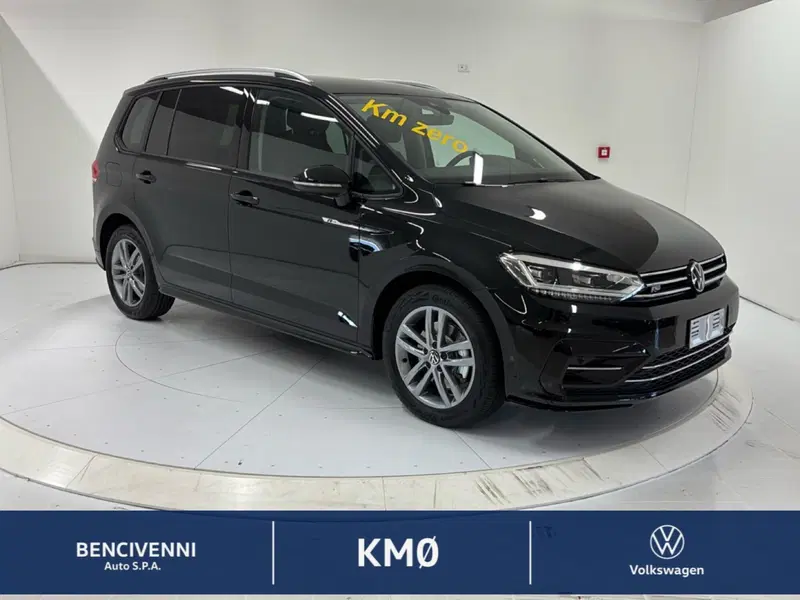 Volkswagen Touran nuova a Catanzaro (4)
