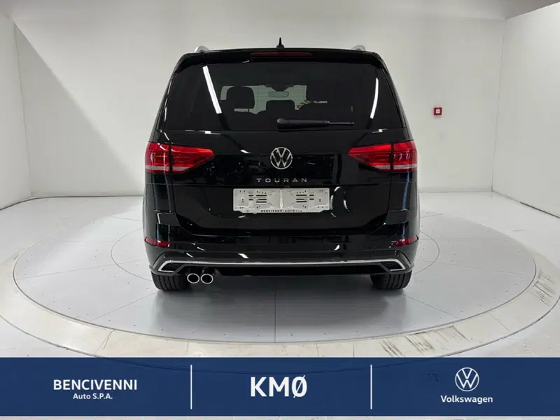 Volkswagen Touran nuova a Catanzaro (7)