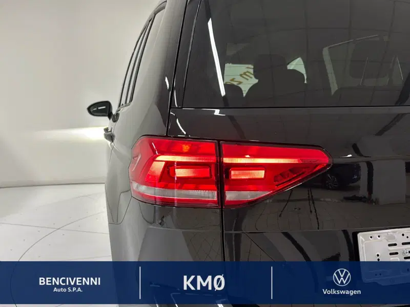 Volkswagen Touran nuova a Catanzaro (8)