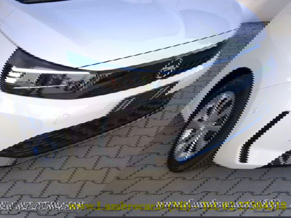 Opel Corsa nuova a Milano (12)