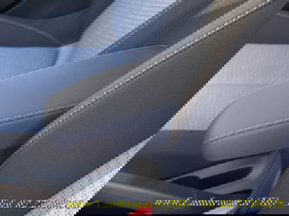 Opel Corsa nuova a Milano (7)