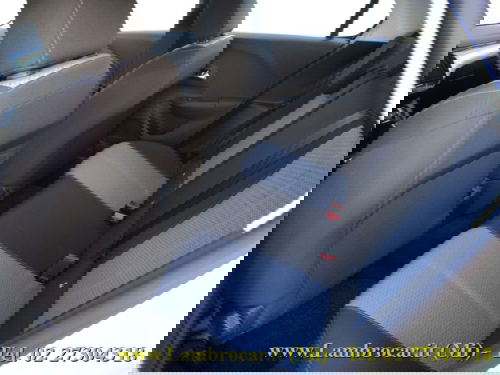 Opel Corsa nuova a Milano (5)