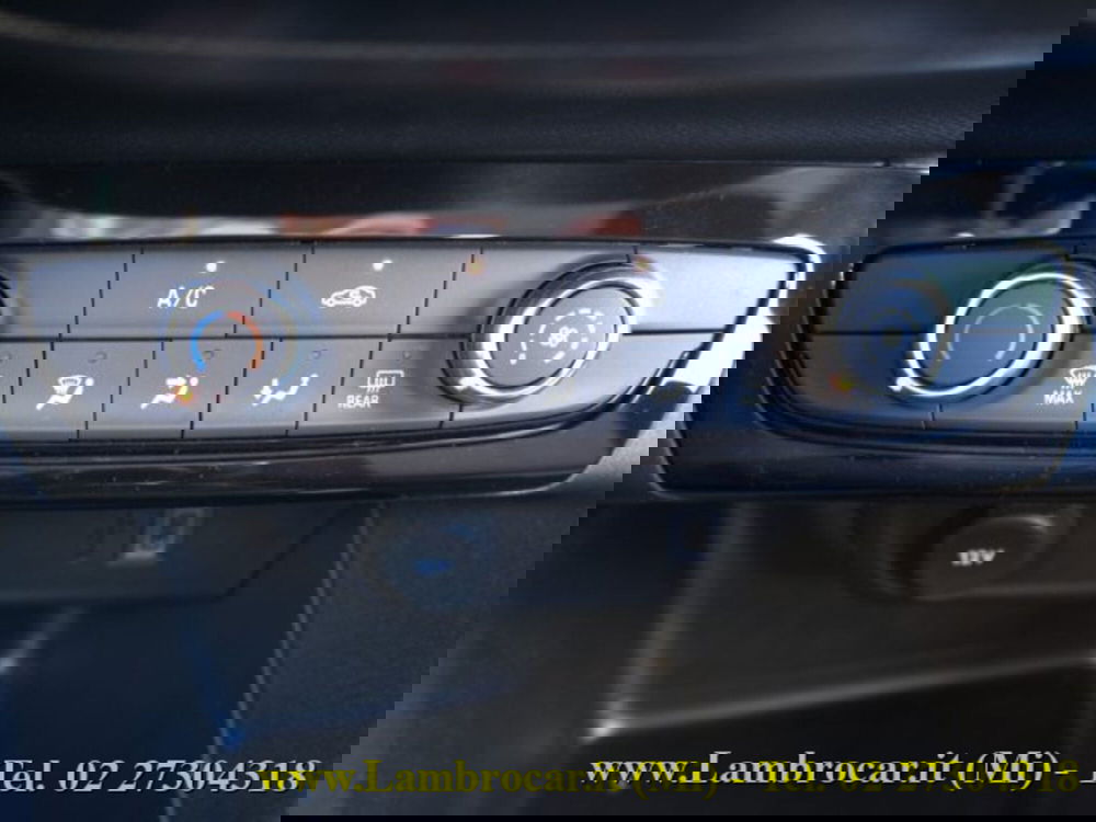 Opel Corsa nuova a Milano (9)