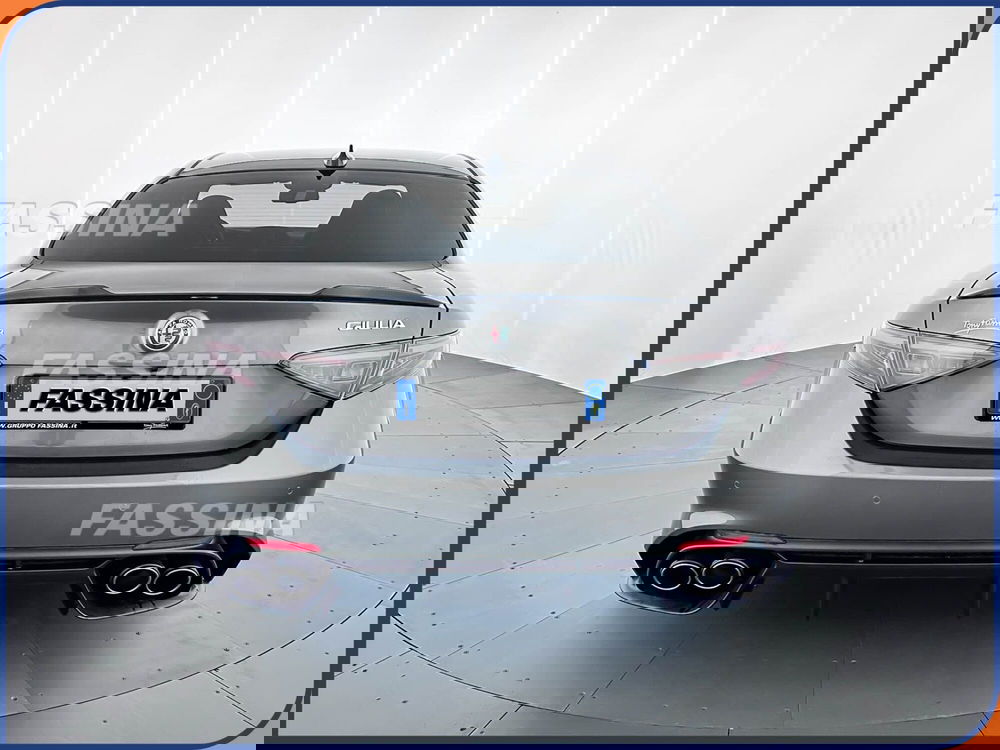 Alfa Romeo Giulia nuova a Milano (5)