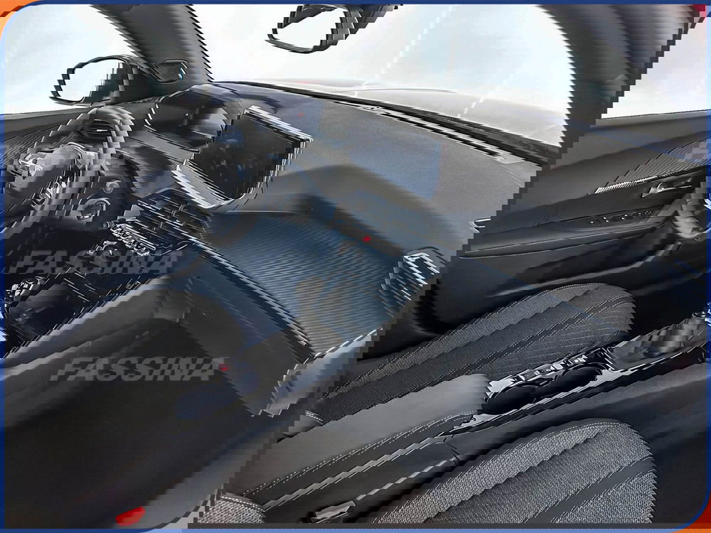 Peugeot 2008 nuova a Milano (13)