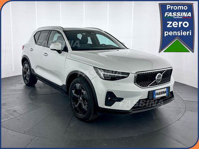 Volvo XC40 B3 automatico Core del 2025 usata a Milano