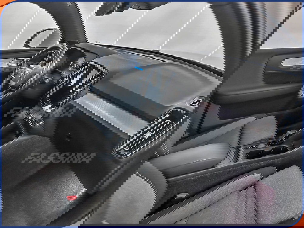 Volvo XC40 usata a Milano (12)