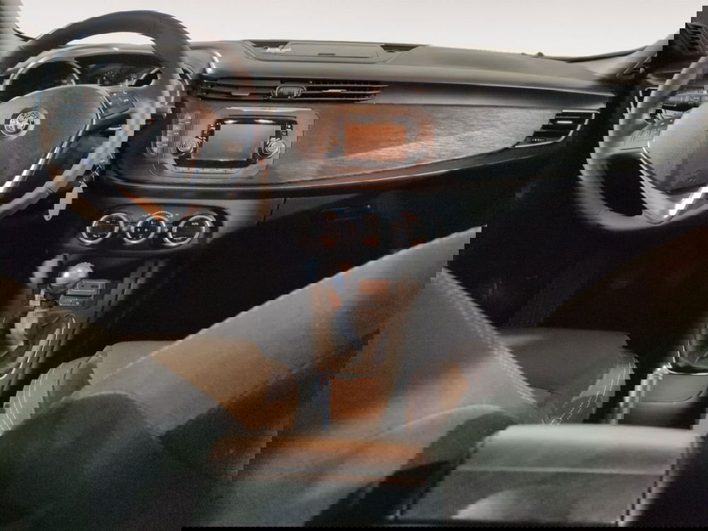 Alfa Romeo Giulietta usata a Agrigento (9)