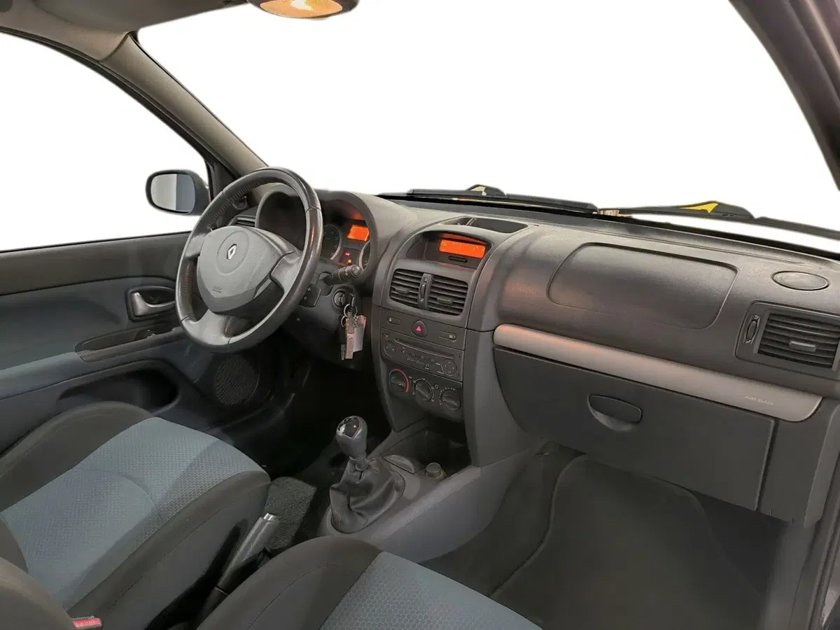 Renault Clio usata a Udine (8)