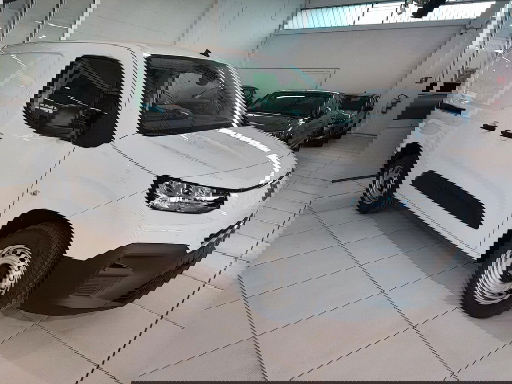 Fiat Doblò Furgone nuova a Milano (2)