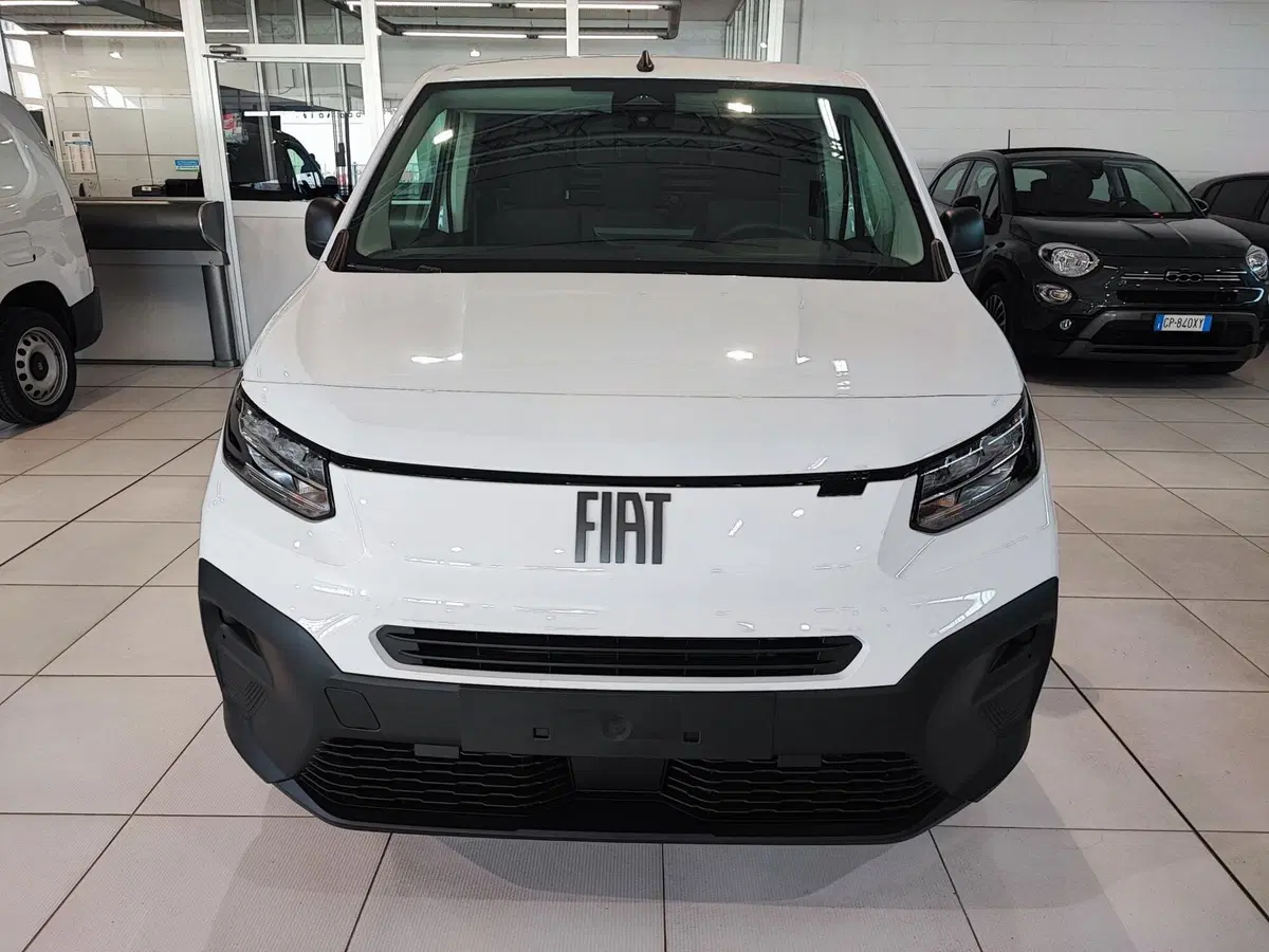Fiat Doblò Furgone nuova a Milano (3)