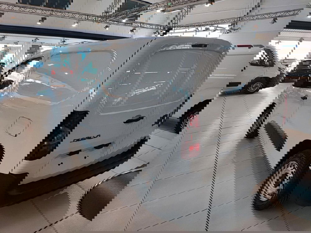 Fiat Doblò Furgone nuova a Milano (6)