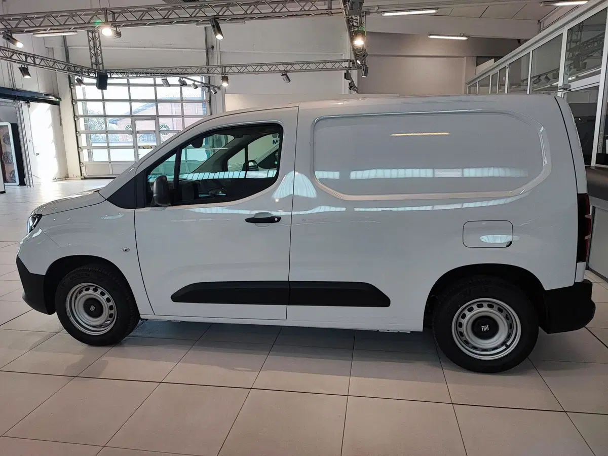 Fiat Doblò Furgone nuova a Milano (7)