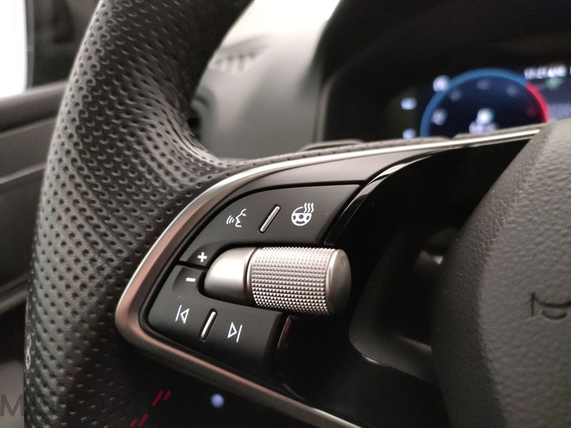 Skoda Karoq usata a Varese (18)