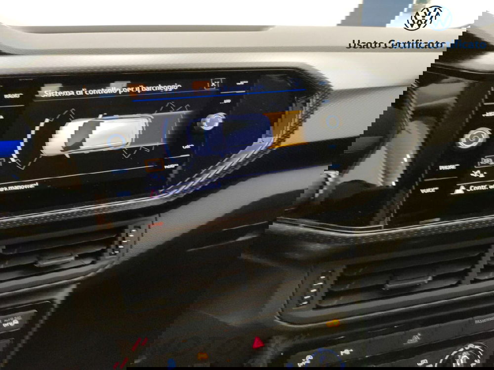 Volkswagen T-Cross usata a Varese (14)