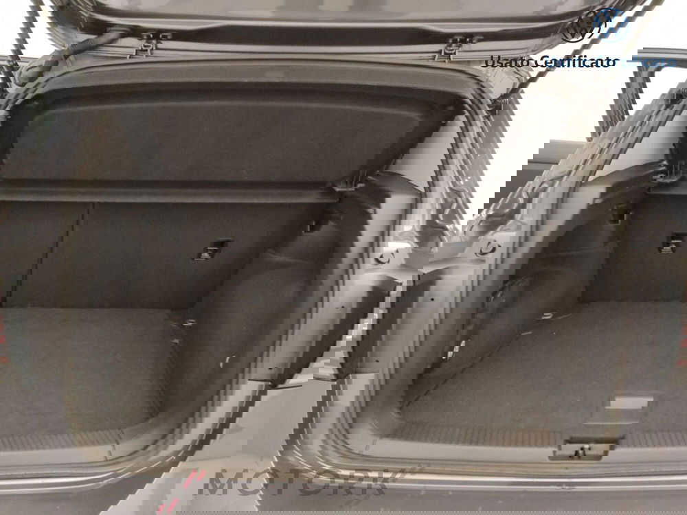 Volkswagen T-Cross usata a Varese (9)