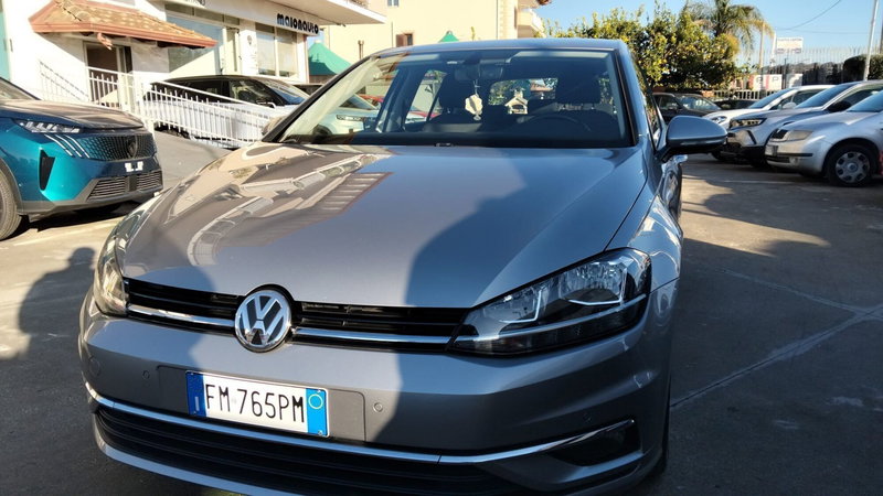 Volkswagen Golf usata a Caserta