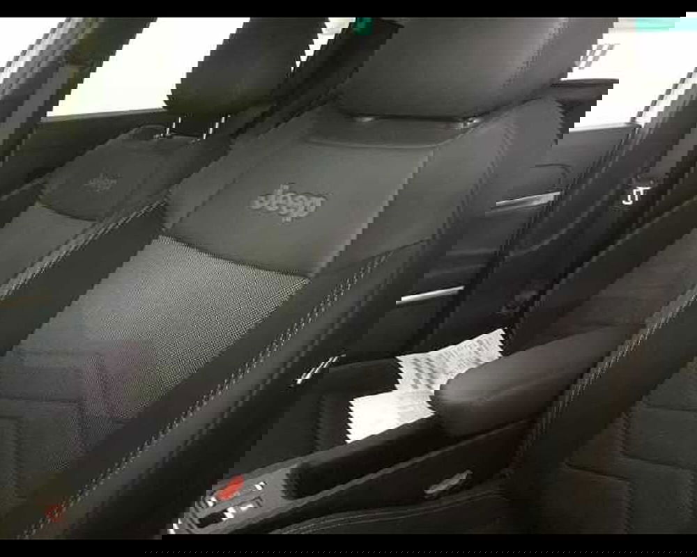 Jeep Avenger usata a Varese (15)