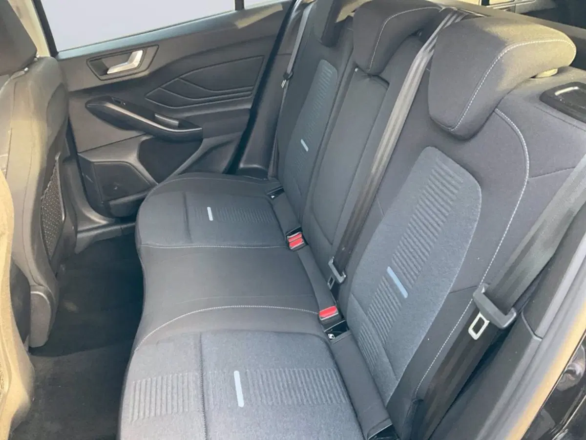 Ford Focus Station Wagon usata a Milano (10)