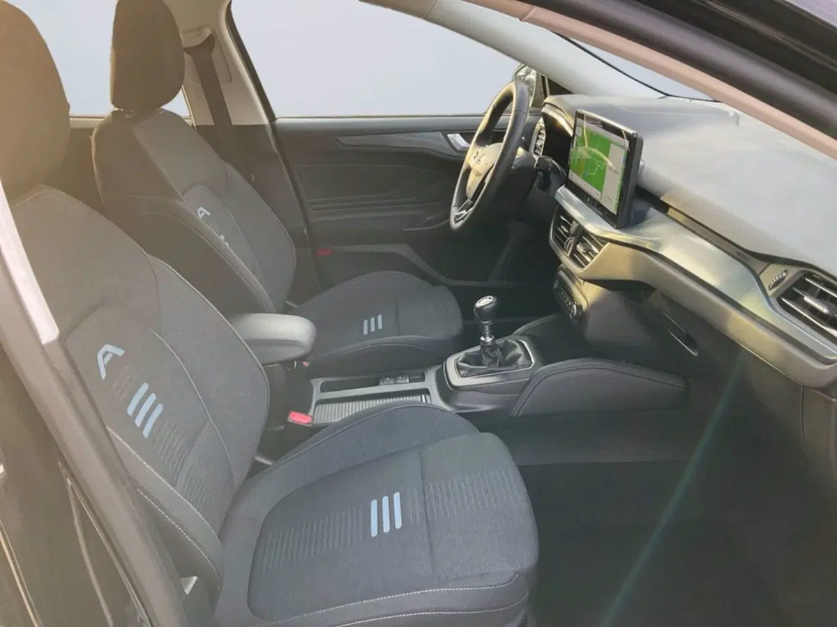 Ford Focus Station Wagon usata a Milano (11)