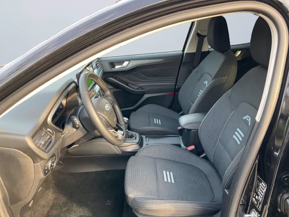 Ford Focus Station Wagon usata a Milano (9)