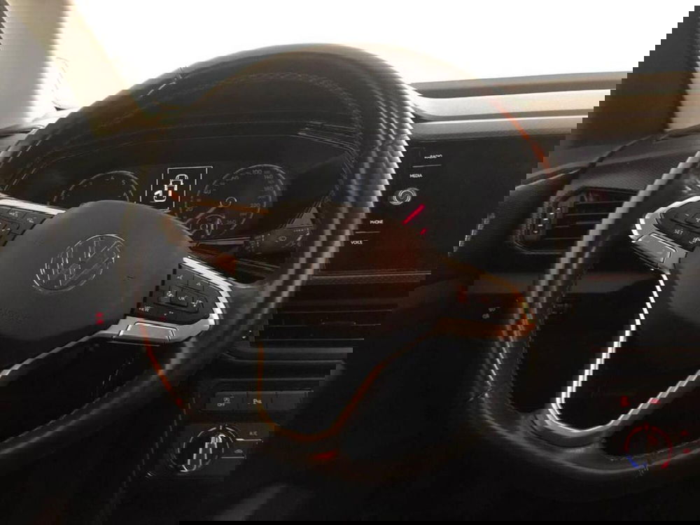 Volkswagen T-Cross usata a Torino (11)