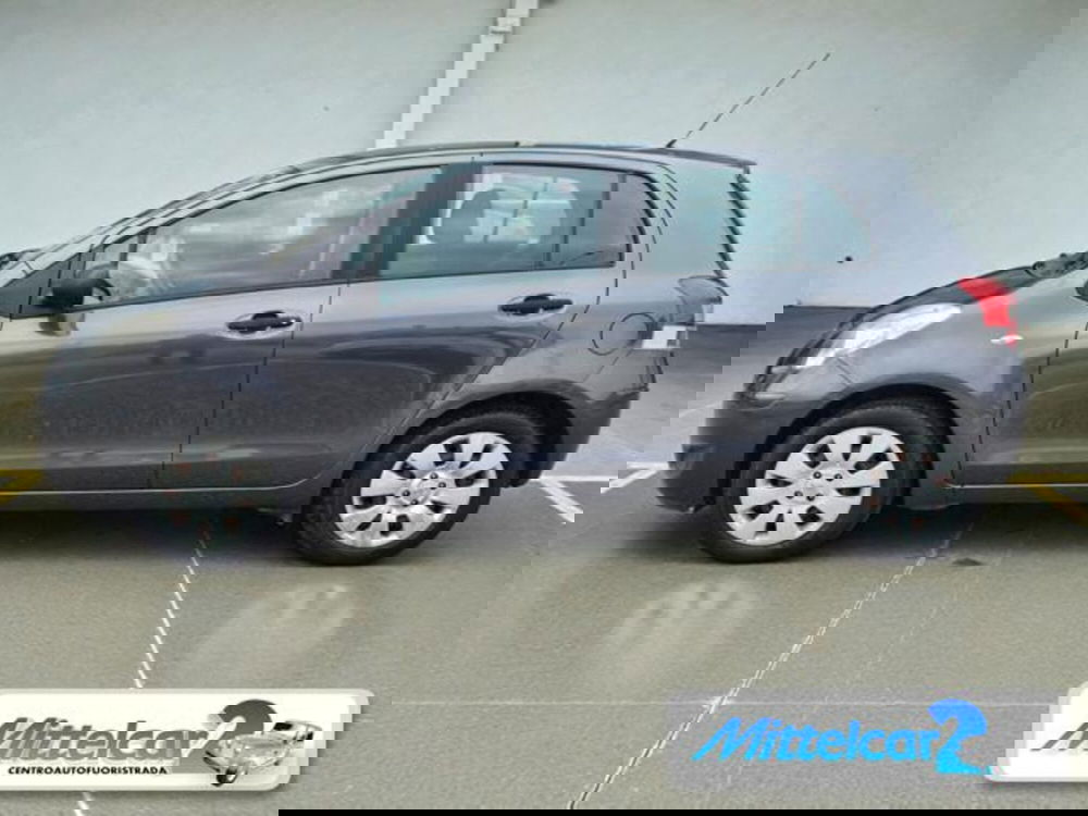 Toyota Yaris usata a Udine (2)