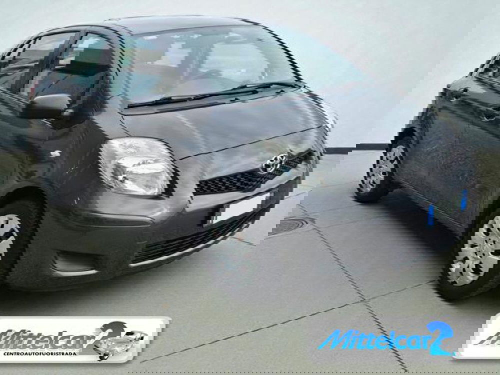 Toyota Yaris usata a Udine (4)
