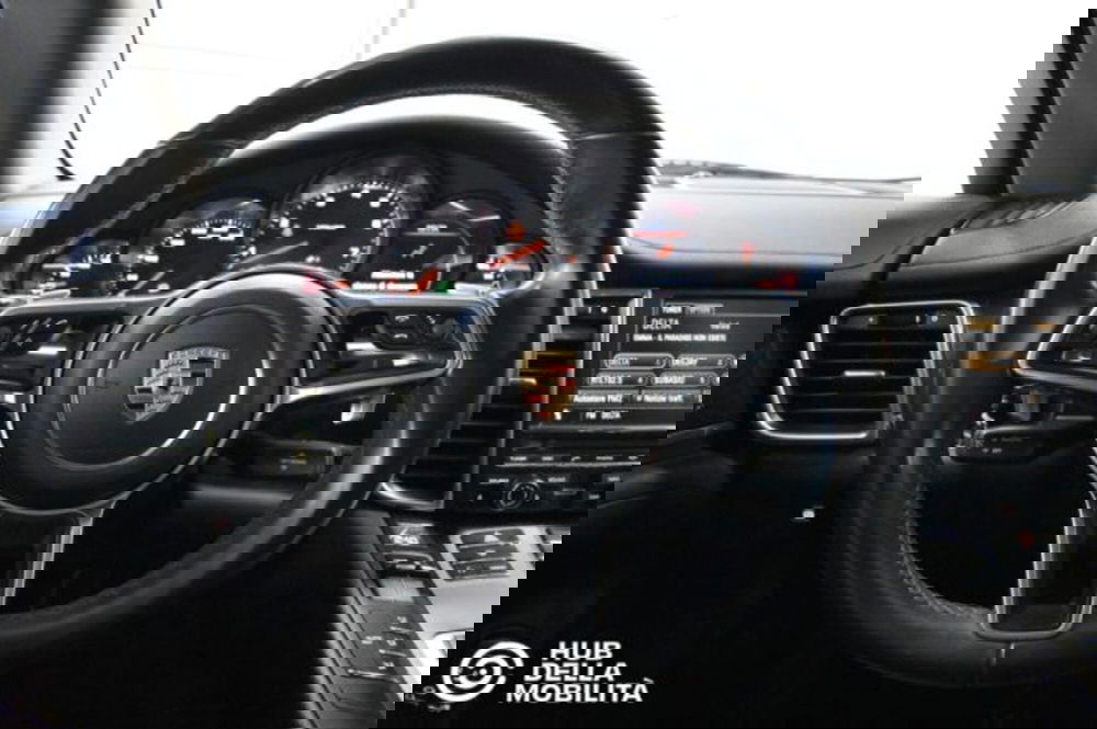 Porsche Panamera usata a Perugia (9)