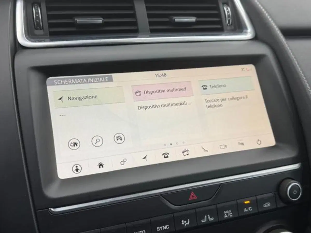 Jaguar E-Pace usata a Como (13)