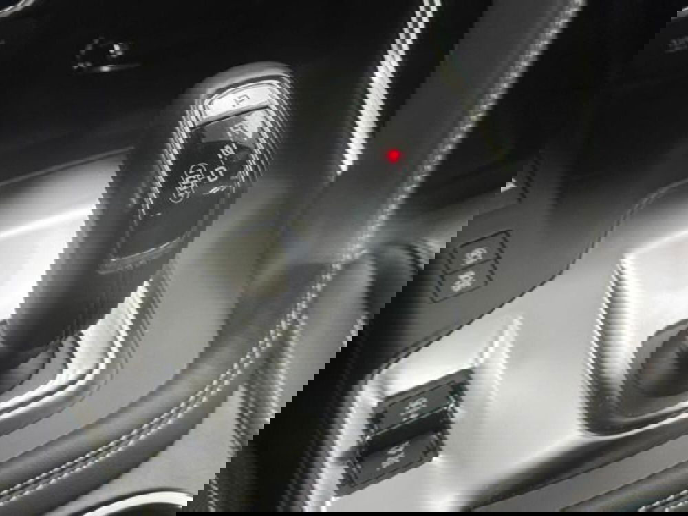 Jaguar E-Pace usata a Como (19)