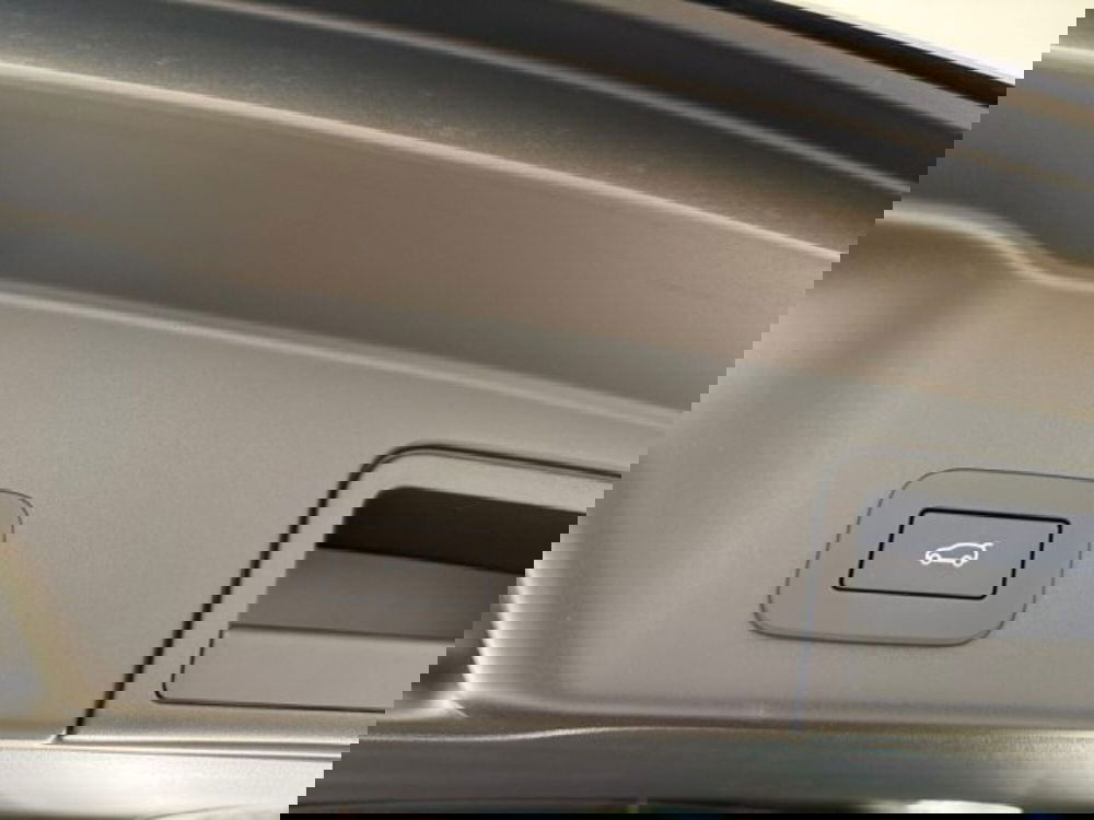 Land Rover Range Rover Evoque nuova a Livorno (18)