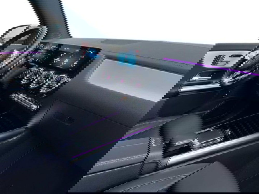 Mercedes-Benz EQA usata a Verona (16)