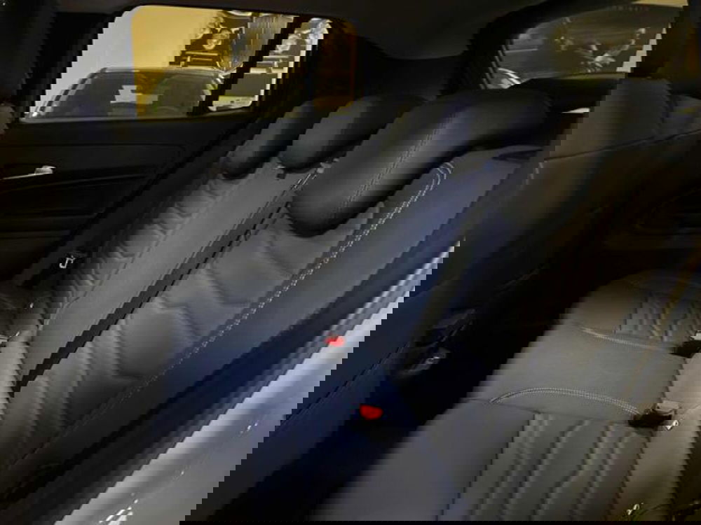 Jeep Avenger nuova a Vercelli (10)