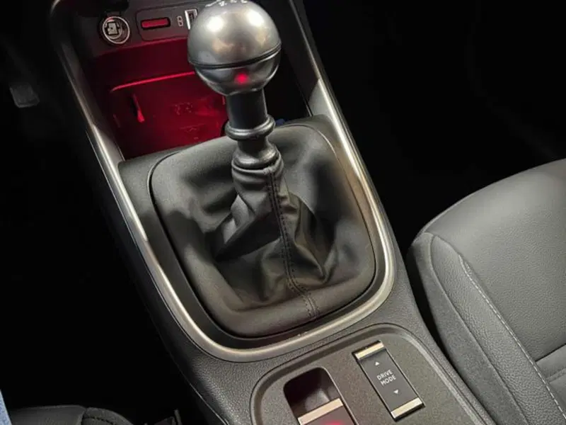Jeep Avenger nuova a Vercelli (14)